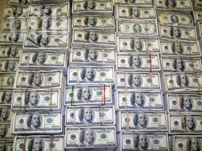 Цената на бит-монетите достигна 1000 долара