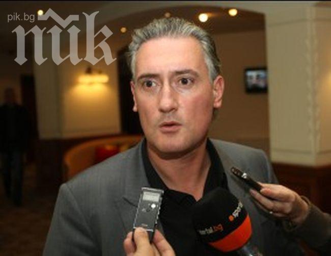 Домусчиев: Простотия! Как да помагам, докато има такива Стойчовци в ЦСКА