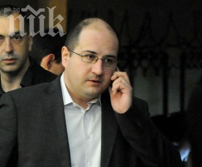 Прошков: БСП не може да води мъжки разговор с ДПС