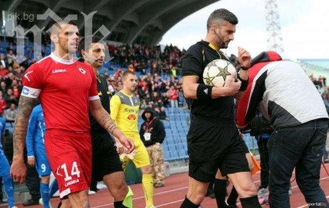 Вальо Илиев избухна: Ах, колко жалко е да си левскар!