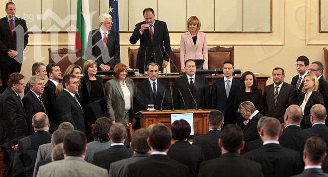 Политик и престъпник са едно и също нещо за 30% от българите