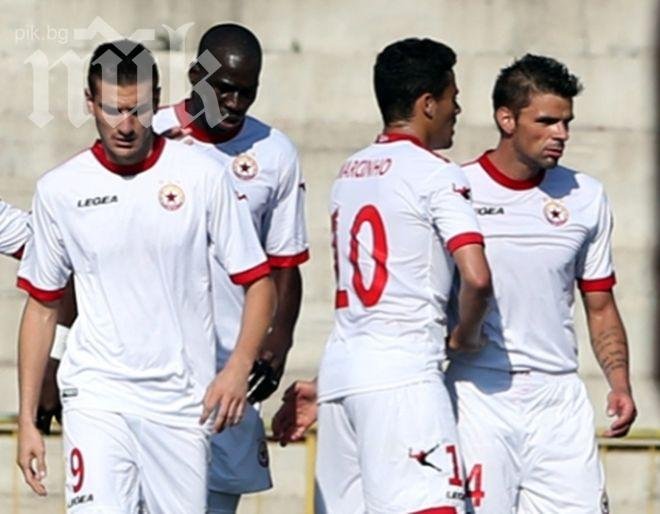 Македонец отново в групата на ЦСКА, Стойчо взе 20 на лагер преди Локо (Сф)