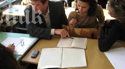 квалификацията служителите отговаря изискванията бизнеса