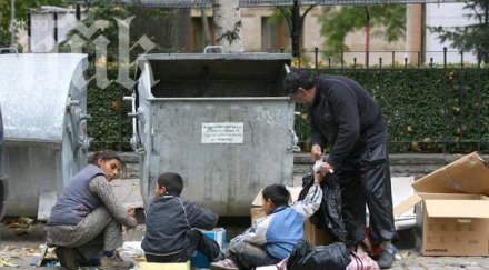 1000 месец докарвали събирачите пластмаса кофите боклук