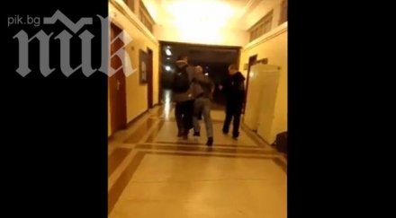 един пияните професори имах четири повода почерпя