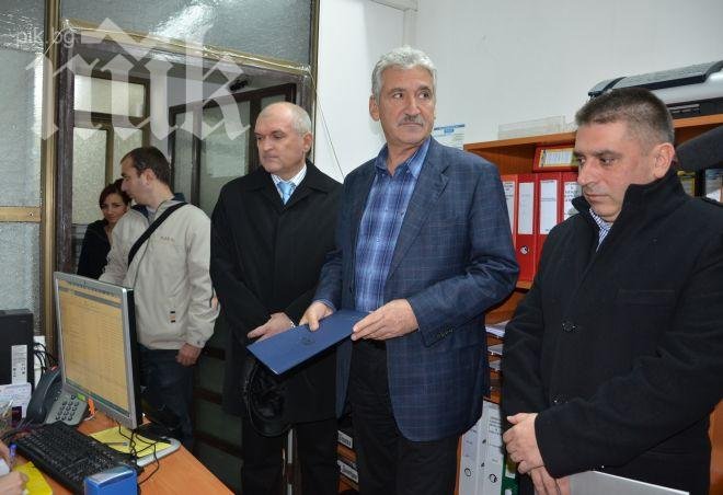 ГЕРБ внесоха сигнала срещу БСП за манипулация с лични данни