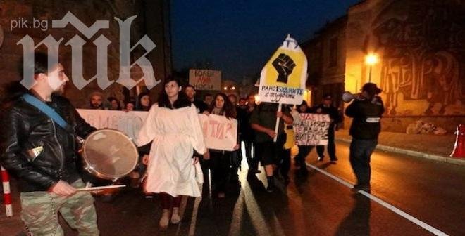 Деканът на Философския факултет на СУ подава оставка, за да подкрепи Ранобудните студенти