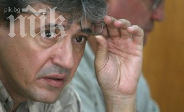 Социолог: Докато хората са на улицата, властта се капсулира