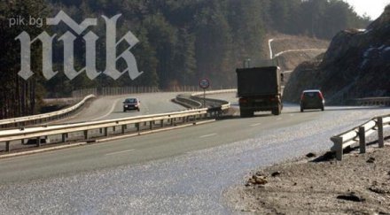 румънски тир въртя прохода републиката движението блокирано