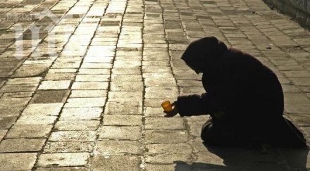 българи грозно експлоатирали инвалид париж арестуваха