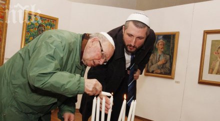 елитът бургас почете еврейската ханука