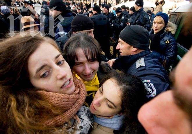 Девет протестиращи студенти са арестувани до момента в София