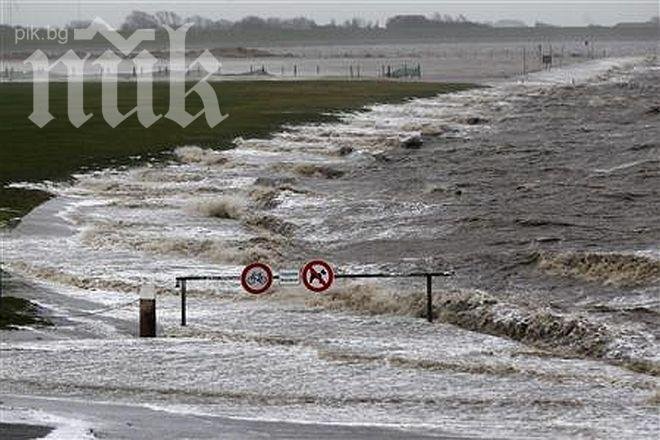 Мощна буря удари Шотландия, един загинал