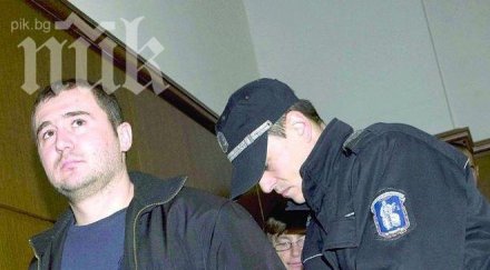 скандал двоен убиец избяга родителите жертвите треперят ужас