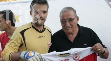 мболи сменя черни вратата цска