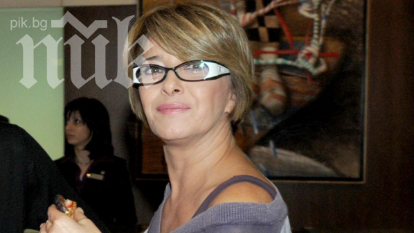 Катето Евро иска да става баба! Синът й стяга сватба