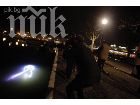 Невиждано! НЛО каца на пристанище! Вижте видеото, което шокира Европа!