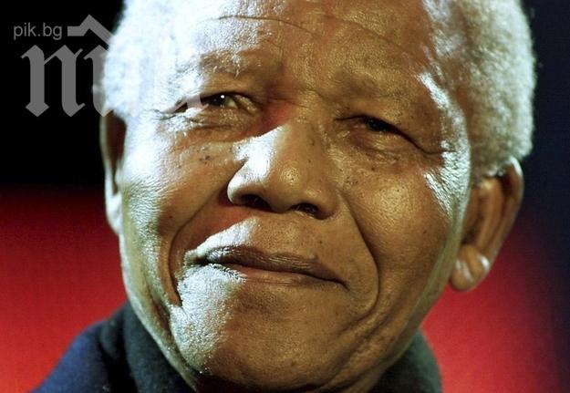 Светът потъна в скръб за Нелсън Мандела (снимки + видео)