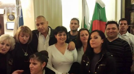 десетки българи поздравиха бойко израел