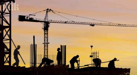строителната индустрия сви