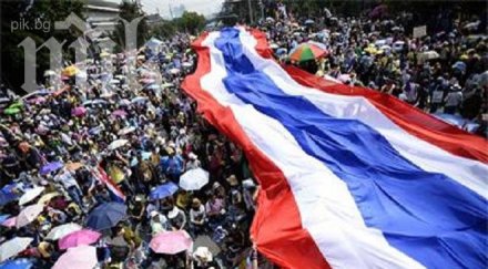 протести тайланд бутат парламента