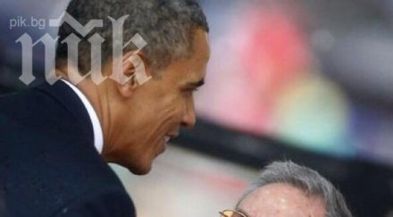 историческа среща обама стисна ръката раул кастро поклонението мандела
