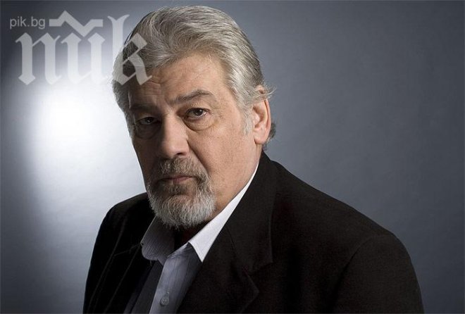 Стефан Данаилов сам на рождения си ден, правят курбан за здравето му