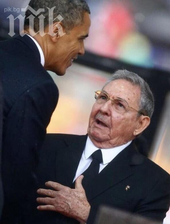 Историческа среща: Обама стисна ръката на Раул Кастро на поклонението на Мандела