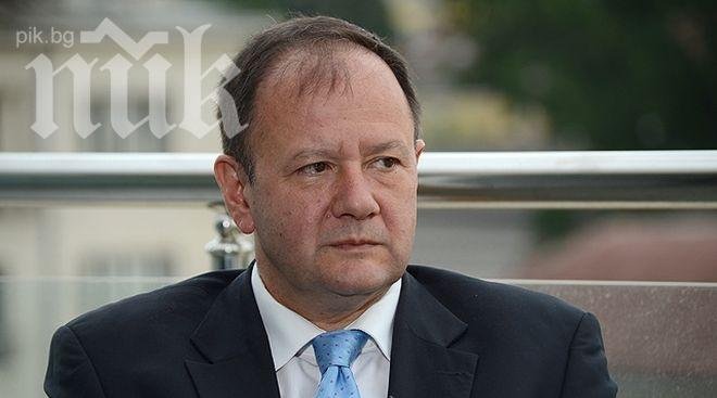 Шефът на парламента Михаил Миков изнася лекция в китайски университет