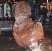 Нов вандалски акт срещу паметник на Ленин в Украйна