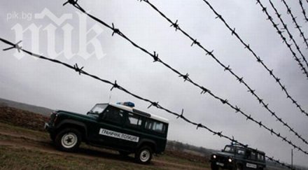 нелегални задържани турската граница сирийци