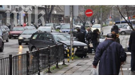 голф заби уличен стълб варна