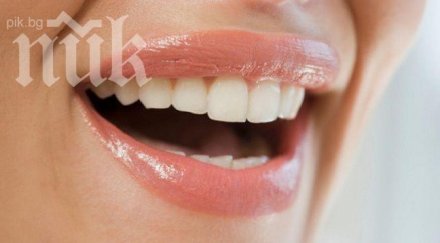 жена изговаря думи секунда