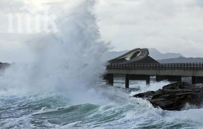 Ураган остави без ток хиляди във Финландия