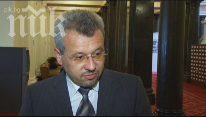 Скандал! Тунчер Кърджалиев от ДПС сравни пушачите с изнасилвачите и наркоманите