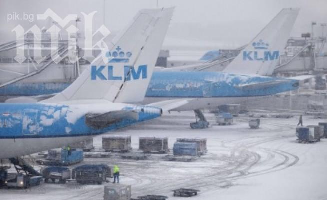 Отменени полети в Турция заради обилен снеговалеж