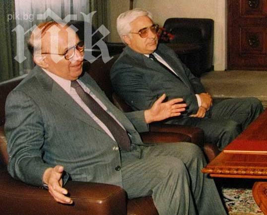 Искат 45 затвор при омаловажаване на престъпленията на  БКП и ДС 