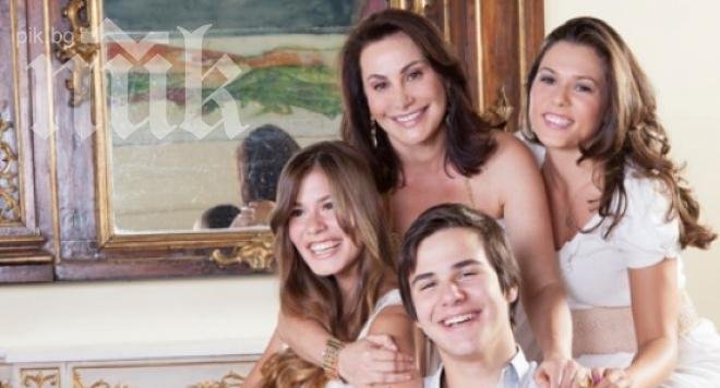 Дарина Павлова събира любовника и децата за Коледа