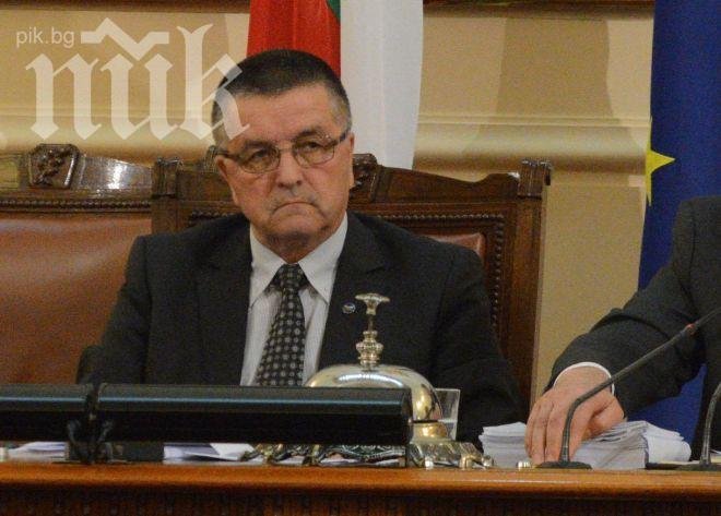 Алиосман Имамов пред ПИК: Поведението на Сидеров е недопустимо, ще обсъдим отстраняването му от Комисията по корупция