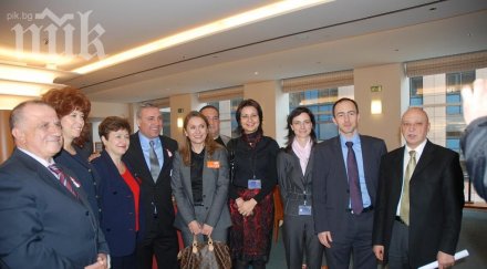 лукс евродепутатите хрантутници лапат 000 евро месечно плюс 340 евро дневно храна хотел