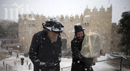 снежна буря парализира йерусалим