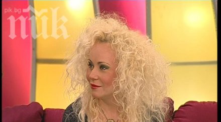 драма наталия симеонова пада втория етаж липсва парче черепа