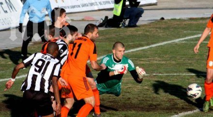 литекс съкруши локо екшън гола червени картона