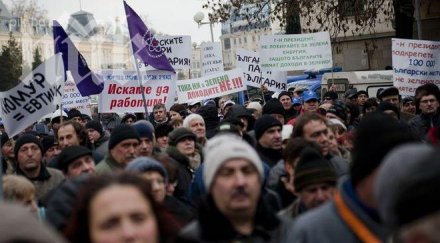 миньори пратени заплаха протест президента