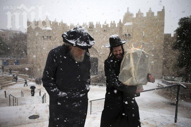 Снежна буря парализира Йерусалим