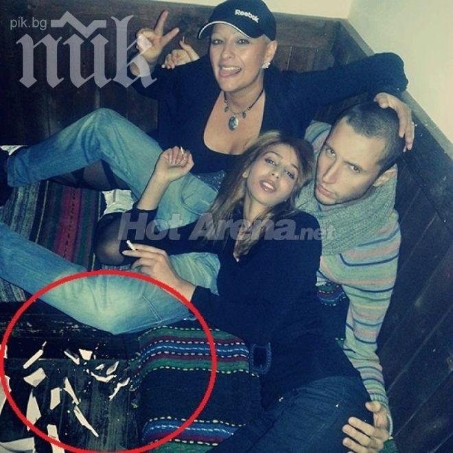 Вандалщина! Джийсън, Пенка и Ели изпотрошиха столично заведение (снимки)