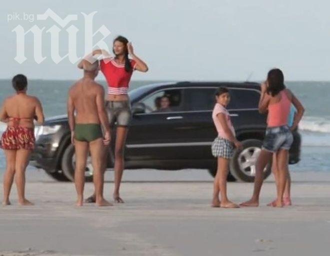 14-годишно момиче с гигантизъм шокира света! Вече е 206 см и продължава да расте (видео)