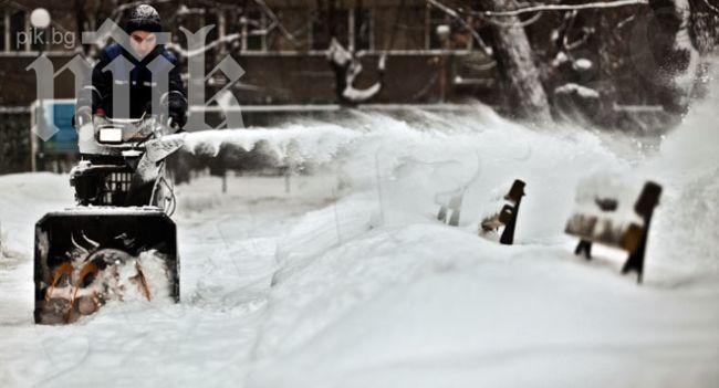 Снежната буря в Русия остави остров Сахалин откъснат от света