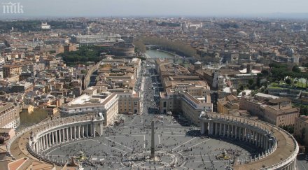 мъж самозапали носа папата