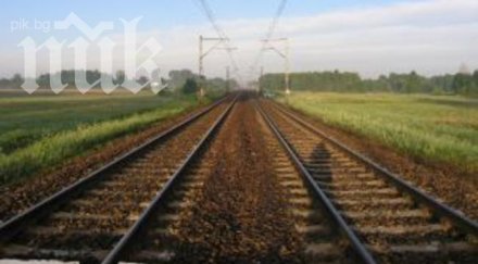 козар оцеля чудо блъсна влак